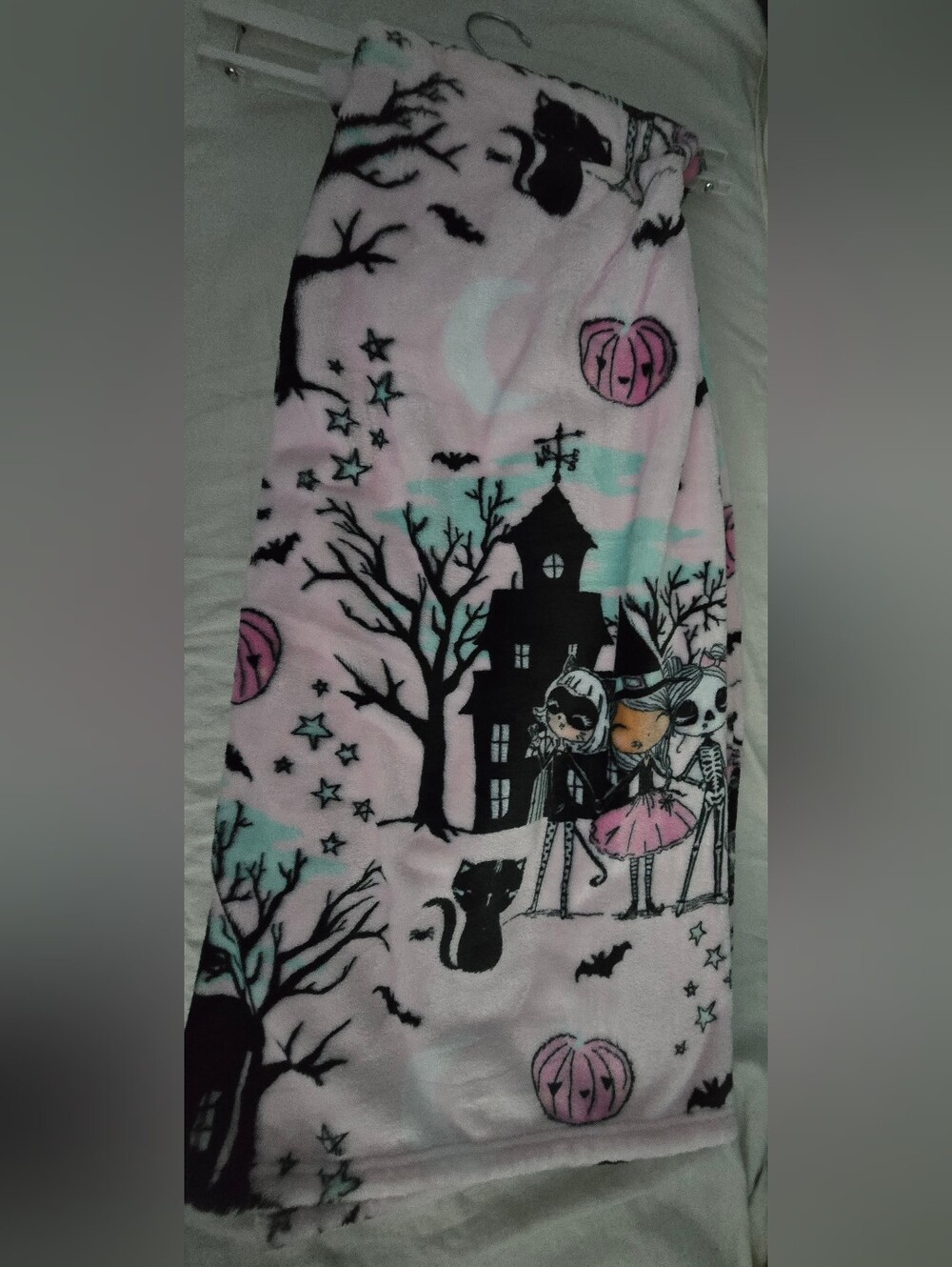 Cynthia Rowley Curious Blanket Pink Halloween